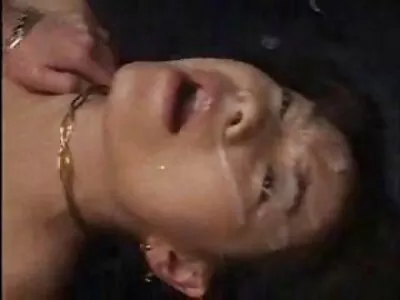 Spinner 的第一个性爱录像带视频（Kylie Nicole）