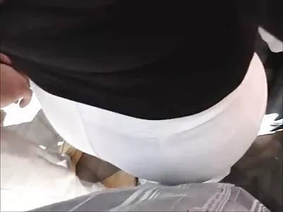 大奶偷看视频（莱拉的欲望）