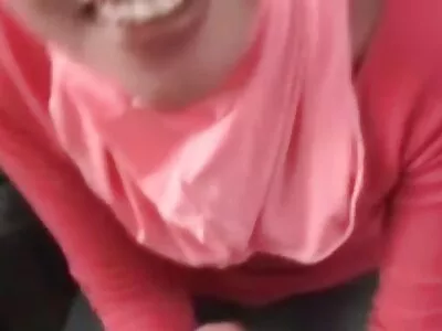 卡特里娜 (Katrina) 的完美奶视频 (Katrina Moreno)