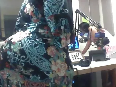 妮可安妮斯顿在今晚的女朋友